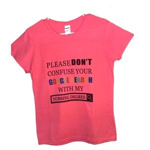 Gildan nurse graphic tee